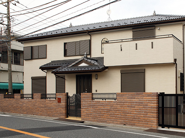 建物を引き立てる、ウォール＆フェンス