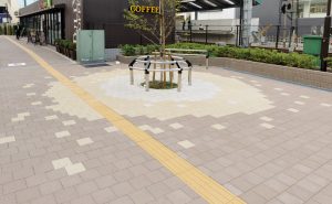 パラレル-ミルキーホワイト、クリームイエロー、ヘーゼルブラウン(226E)