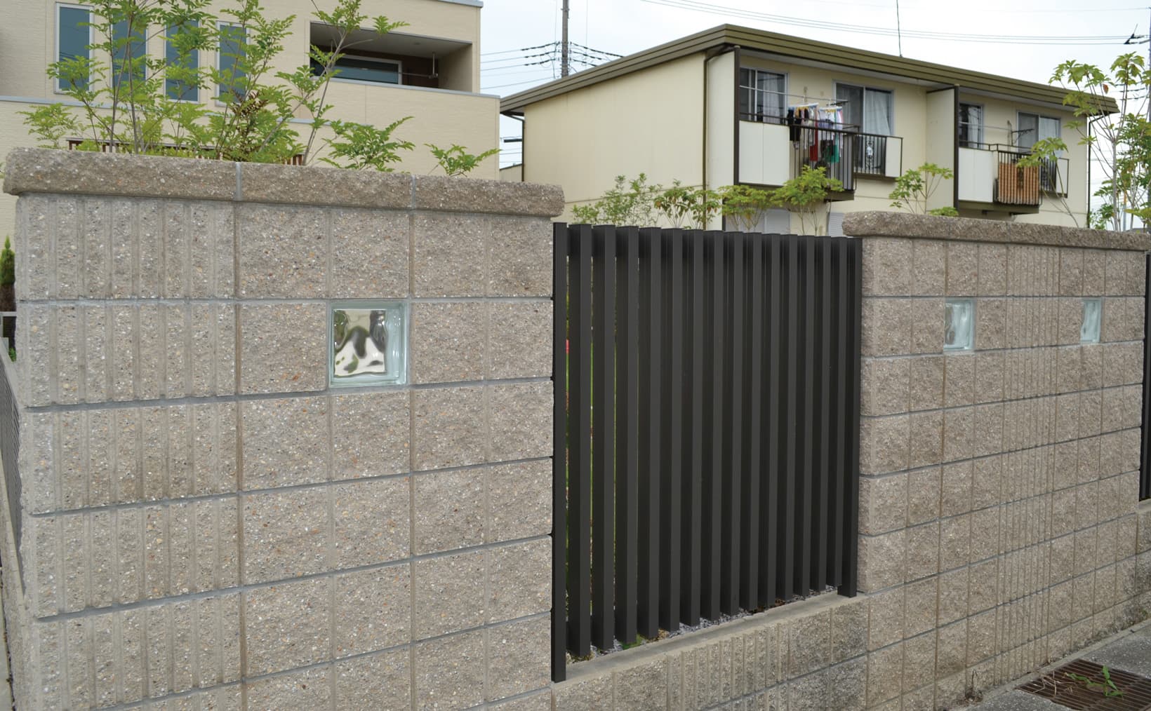 ガラスブロック カクテルカラー メタリックカラー エクステリア製品 Sbic エスビック株式会社 ガラスブロック カクテルカラー メタリックカラー エクステリア製品 Sbic エスビック株式会社