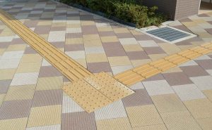 視覚障害者誘導用ブロック_施工写真