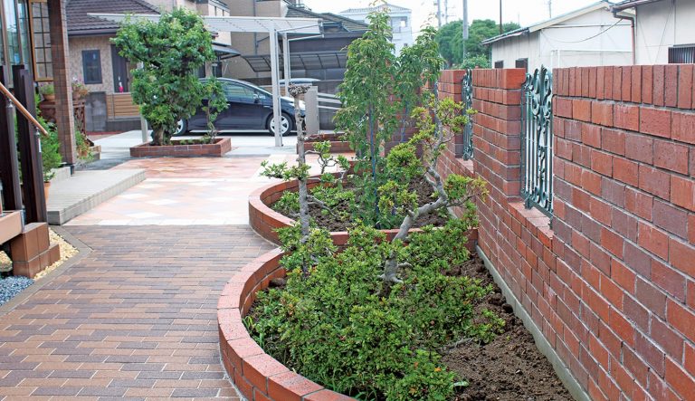 お手入れ簡単なローメンテナンスなお庭へ
