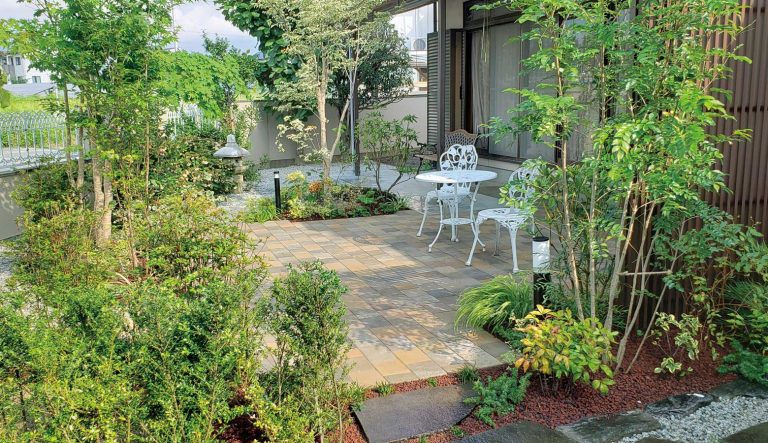 植物に囲まれた寛ぎのお庭にリガーデン