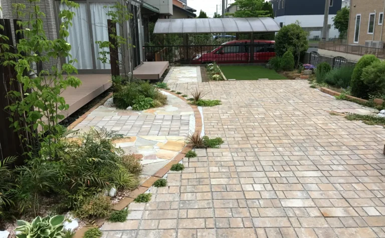 植栽を散りばめたナチュラルなお庭