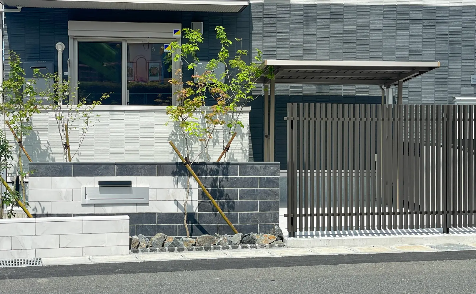 住宅とカラーを合わせた高級感のあるブロック塀ベネチア