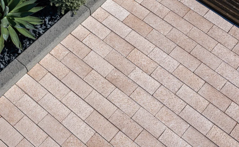 モイストブリック