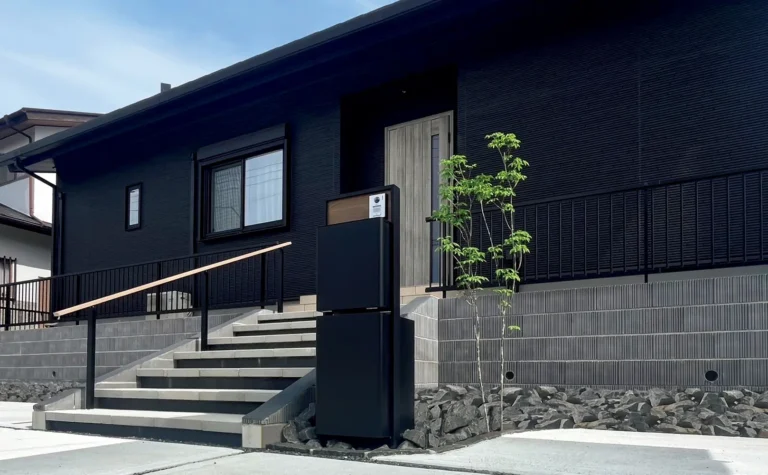 住まいの美しさを際立たせるシンプルラインの擁壁設計